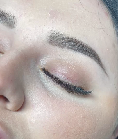 Skropstas un uzacis, Rīga