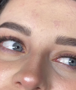 Skropstas un uzacis, Rīga