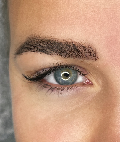 Skropstas un uzacis, Rīga