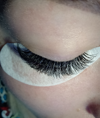 Skropstas un uzacis, Rīga