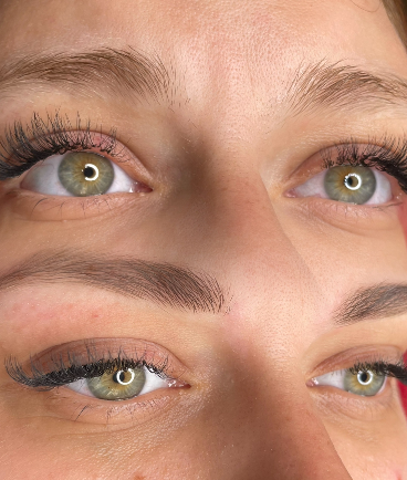 Skropstas un uzacis, Rīga