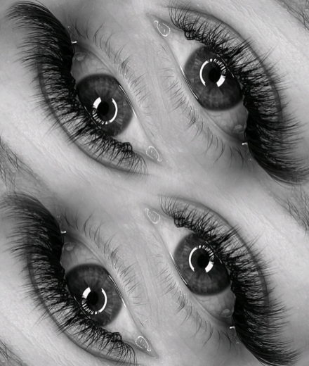 Skropstas un uzacis, Liepāja