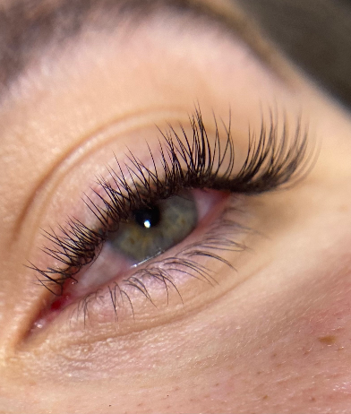 Skropstas un uzacis, Krustkalni