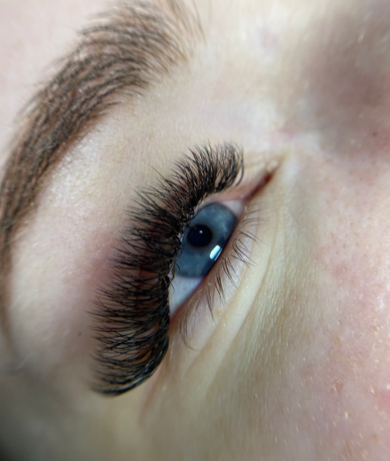 Skropstas un uzacis, Krustkalni