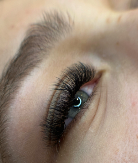 Skropstas un uzacis, Ogre