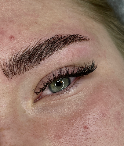 Skropstas un uzacis, Rīga