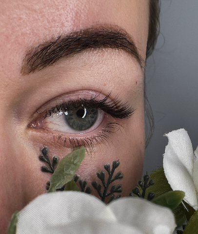 Skropstas un uzacis, Rīga