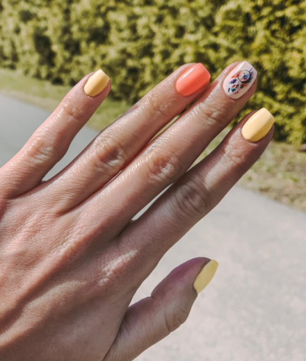 Gēllakas manikīrs, Rīga