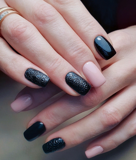 Gēllakas manikīrs, Rīga