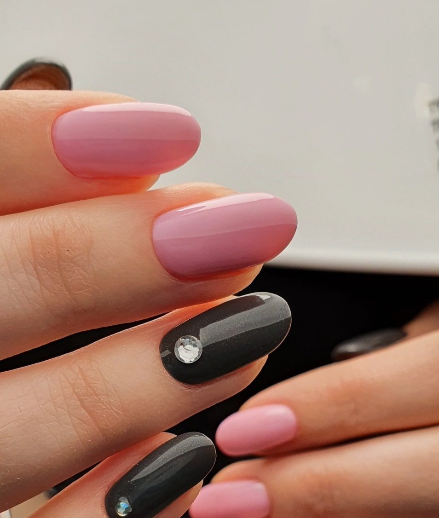 Gēllakas manikīrs, Rīga