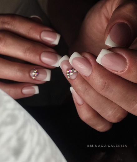 Gēllakas manikīrs, Rīga