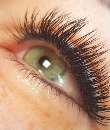 Skropstas un uzacis, Valmiera