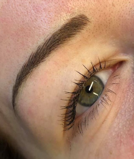 Skropstas un uzacis, Rīga