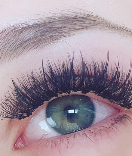 Skropstas un uzacis, Liepāja