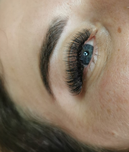 Skropstas un uzacis, Liepāja