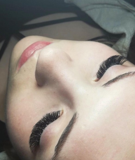 Skropstas un uzacis, Liepāja