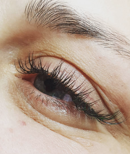 Skropstas un uzacis, Valmiera