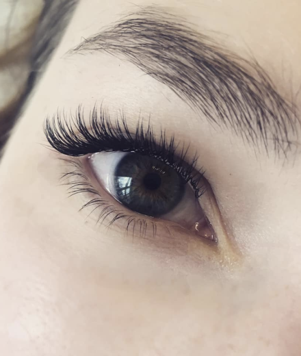 Skropstas un uzacis, Valmiera