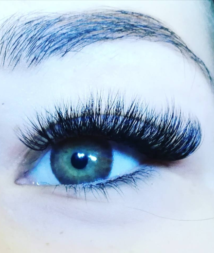 Skropstas un uzacis, Cēsis