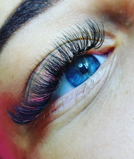 Skropstas un uzacis, Cēsis