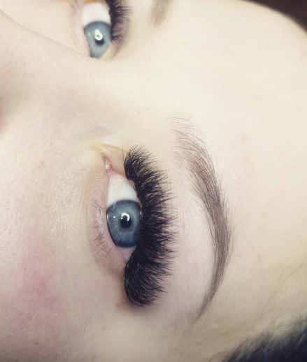 Skropstas un uzacis, Priekule