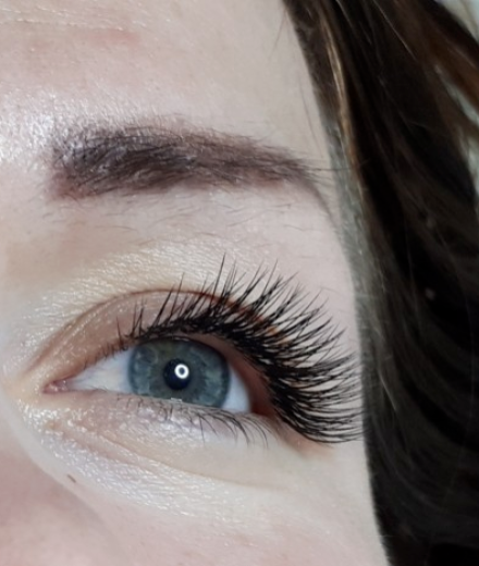 Skropstas un uzacis, Smiltene