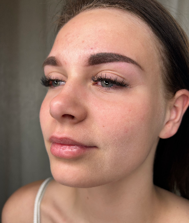 Skropstas un uzacis, Rīga