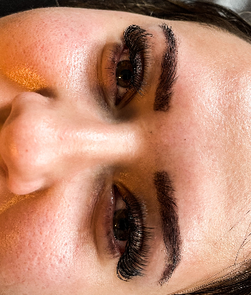 Skropstas un uzacis, Rīga