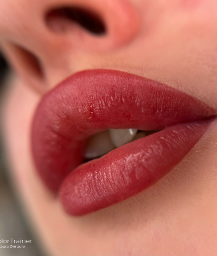 Skropstas un uzacis, Rīga