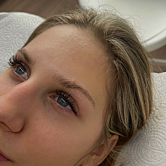 Skropstas un uzacis, 