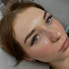 Skropstas un uzacis, 