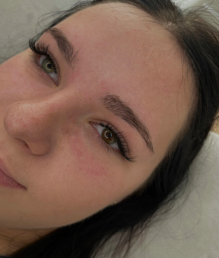 Skropstas un uzacis, 