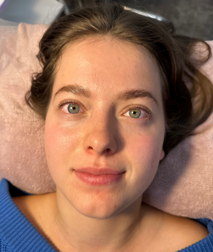 Skropstas un uzacis, Rīga