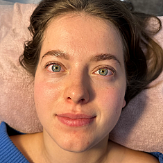 Skropstas un uzacis, Rīga