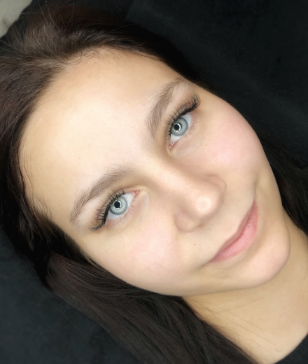 Skropstas un uzacis, Rīga