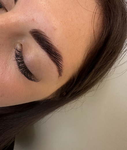 Skropstas un uzacis, Jelgava