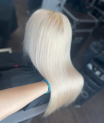 Frizieris, Brīvības iela 58