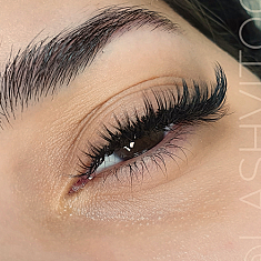 Skropstas un uzacis, Rīga