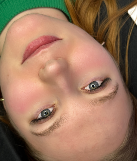 Skropstas un uzacis, Rīga