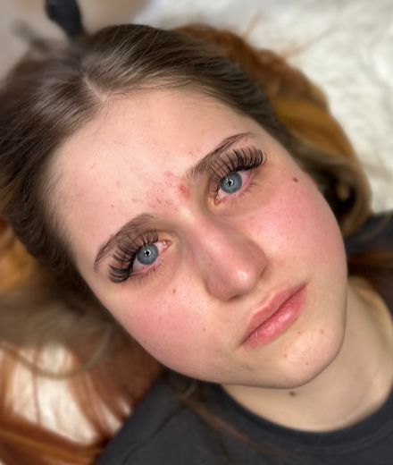 Skropstas un uzacis, Valmiera