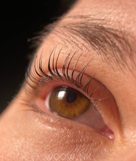 Skropstas un uzacis, Rīga