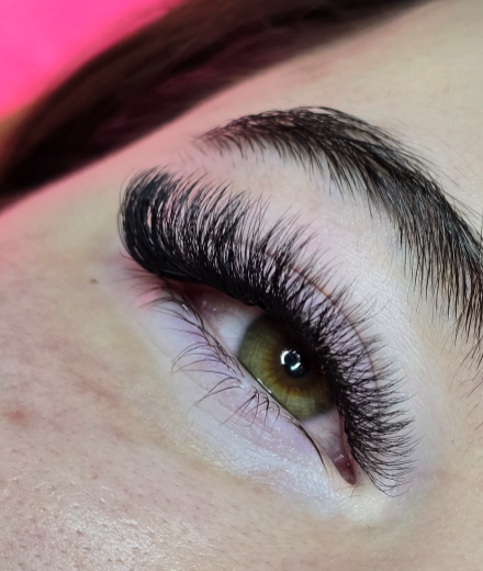 Skropstas un uzacis, Kandava | Vāne.