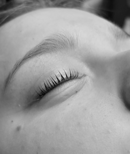 Брови и ресницы, Rīga