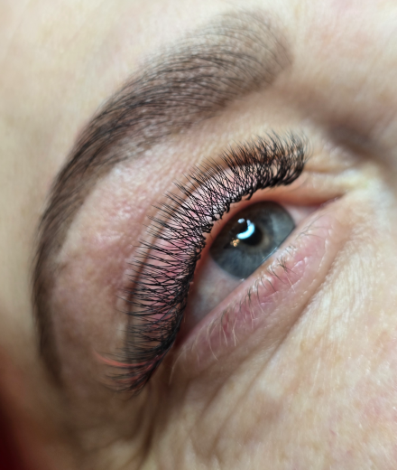 Lashes & brows, Madona